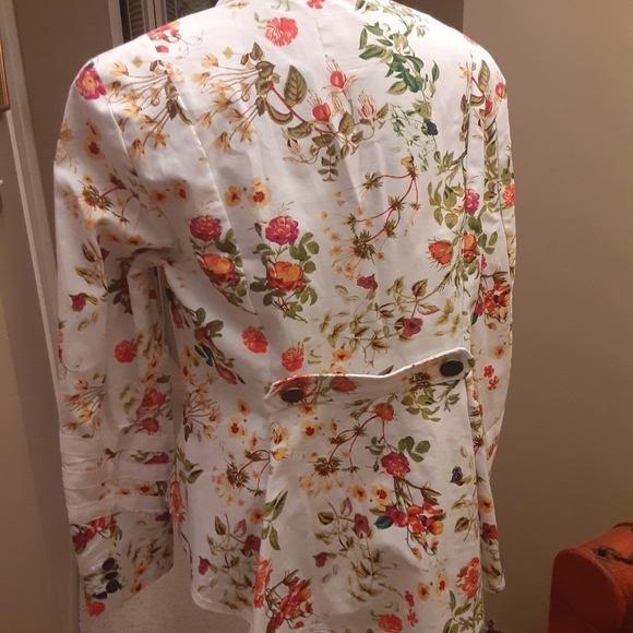 Floral Jean Jacket - Picture 4 of 15